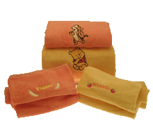 click to see Steiff Baby Pooh And Baby Tigger Bathtowel in detail