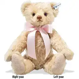 Make your gift unforgettable with a Steiff personalised teddy bear. Learn how to choose the one that feels unique, thoughtful, and worth giving.